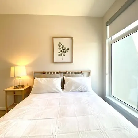 Lovely Brand New Condo Sidney Exterior photo