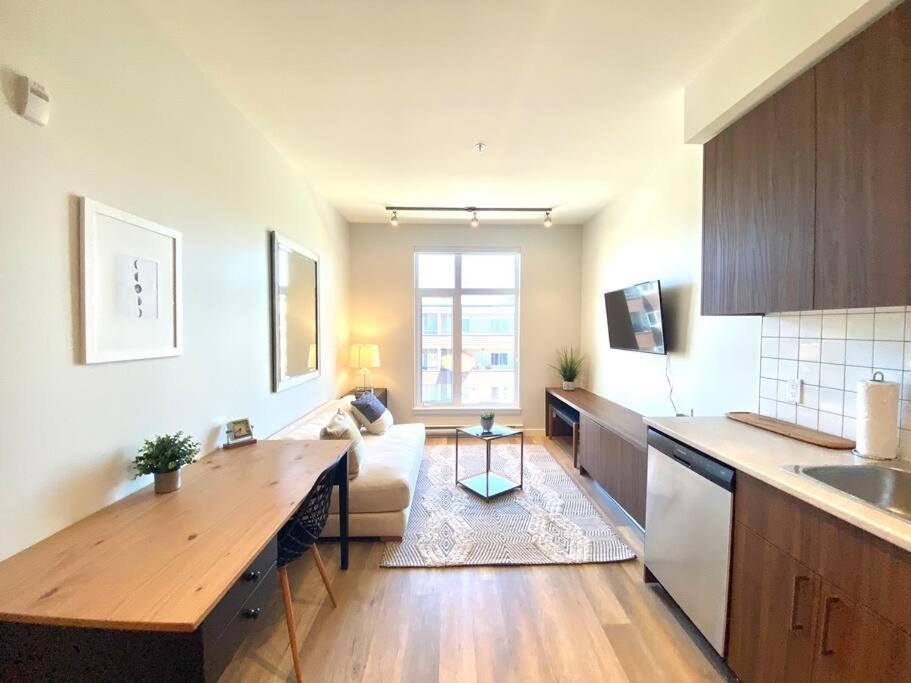 Lovely Brand New Apartment *